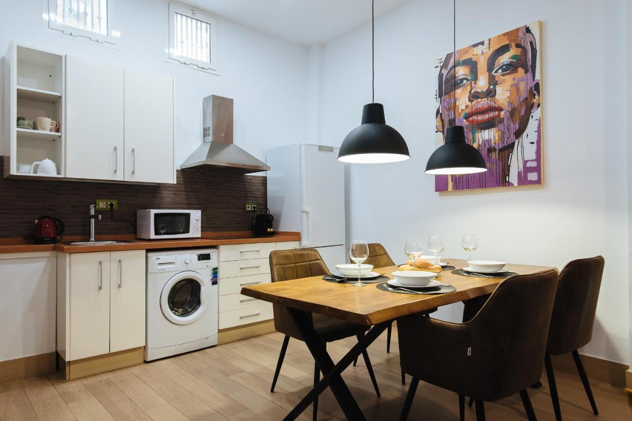 Hostly Rbh0 Modern Apartment Σεβίλλη Εξωτερικό φωτογραφία