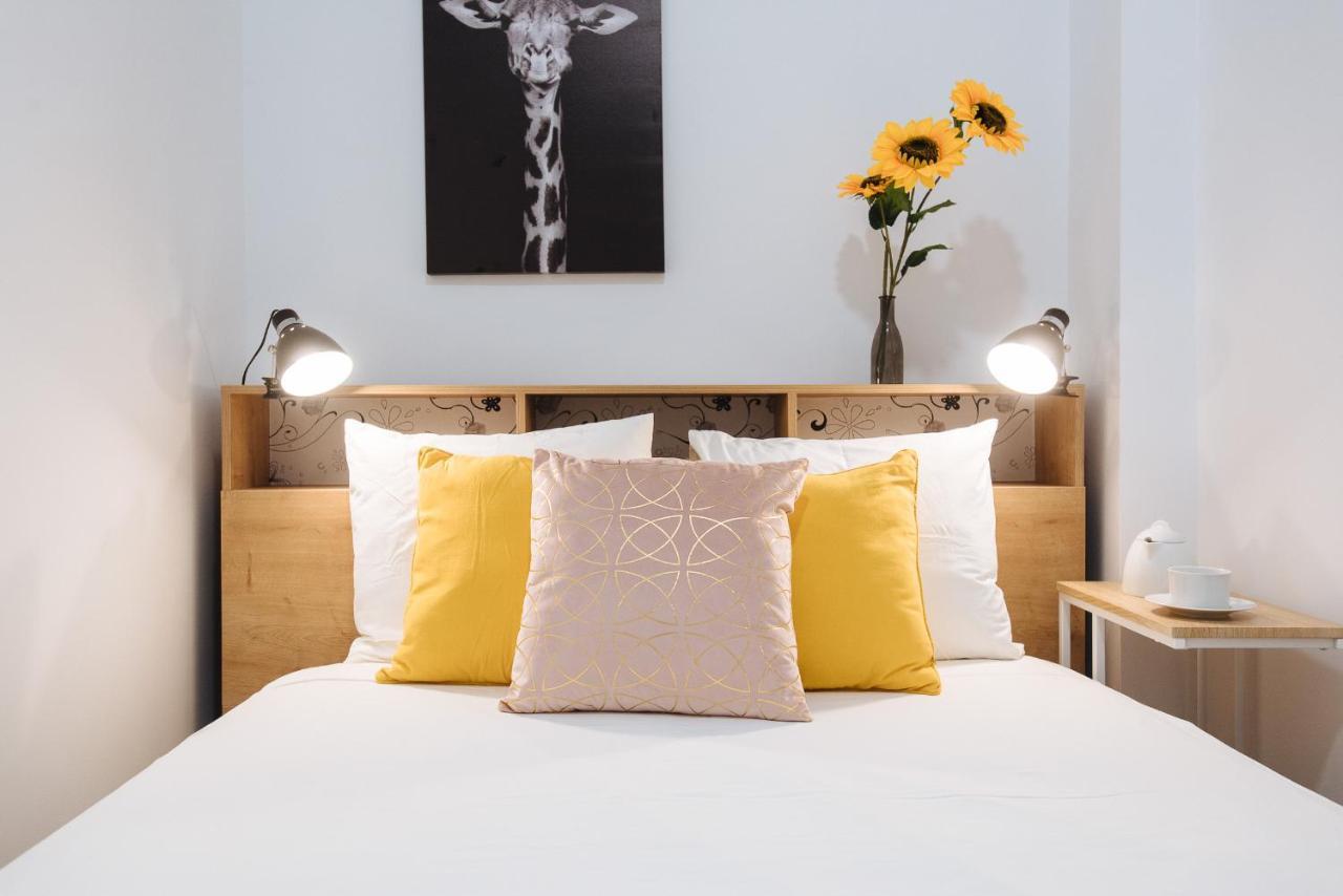 Hostly Rbh0 Modern Apartment Σεβίλλη Εξωτερικό φωτογραφία