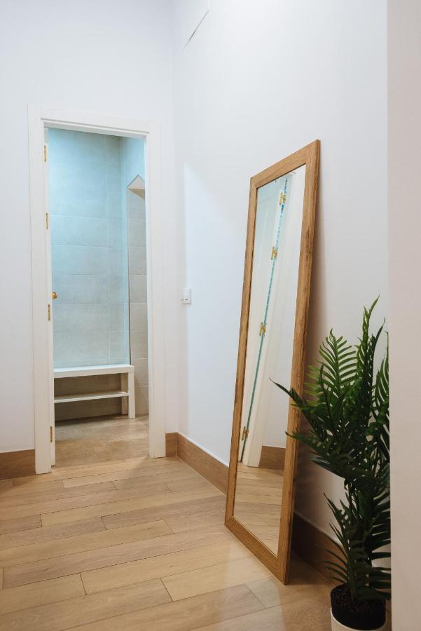 Hostly Rbh0 Modern Apartment Σεβίλλη Εξωτερικό φωτογραφία